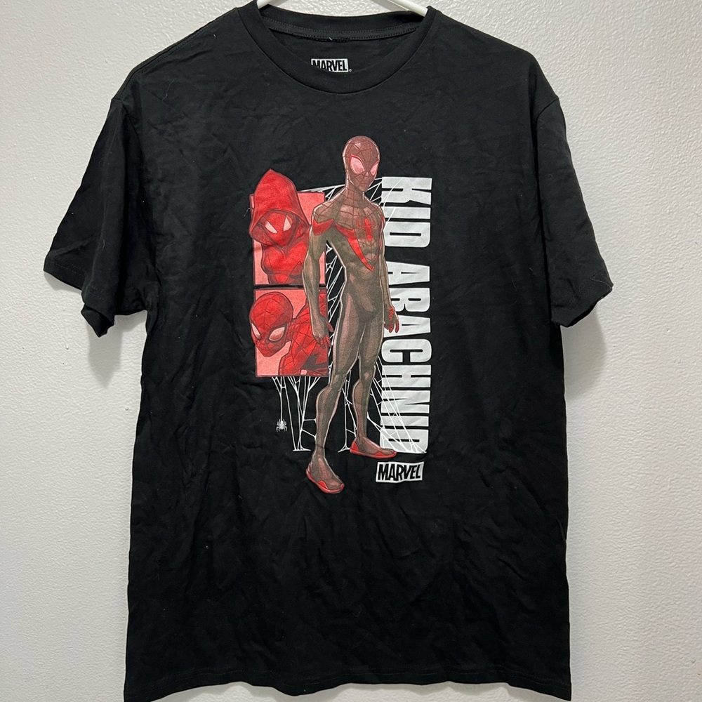 Kid arachnid geekfuel exclusive size medium shirt new nwot ghost Spiderman